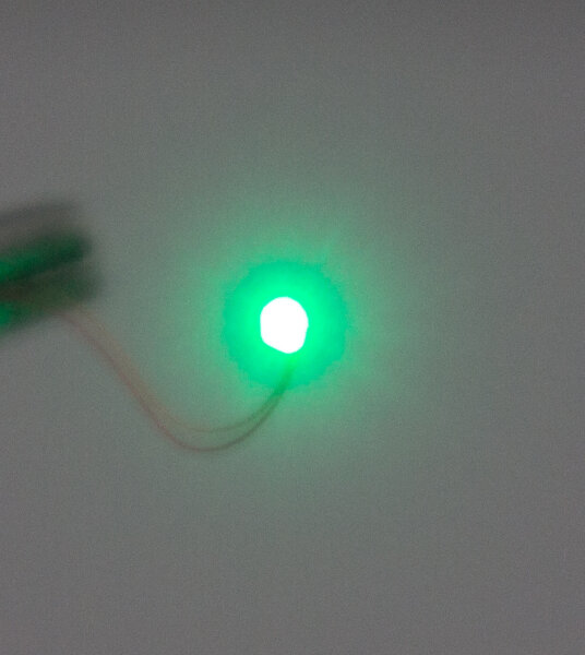 LED 0402 grün bedrahtet - 10er Pack (Kupferlackdraht 0,08mm, farblich markiert)